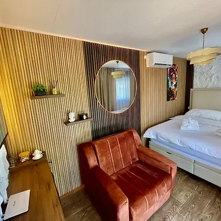 Feli With Hot Tub And Private Deck * בוסנסקה גרדישקה